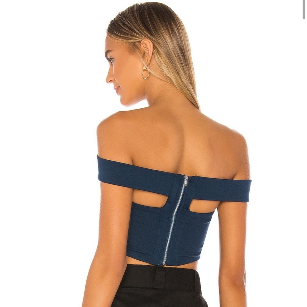 Revolve Superdown Off The Shoulder Crop Top Size Small/Medium - Picture 2 of 7